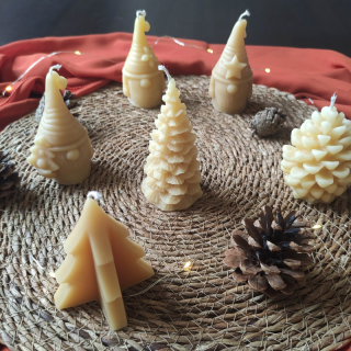 Bougies artisanales de noël en cire d'abeille